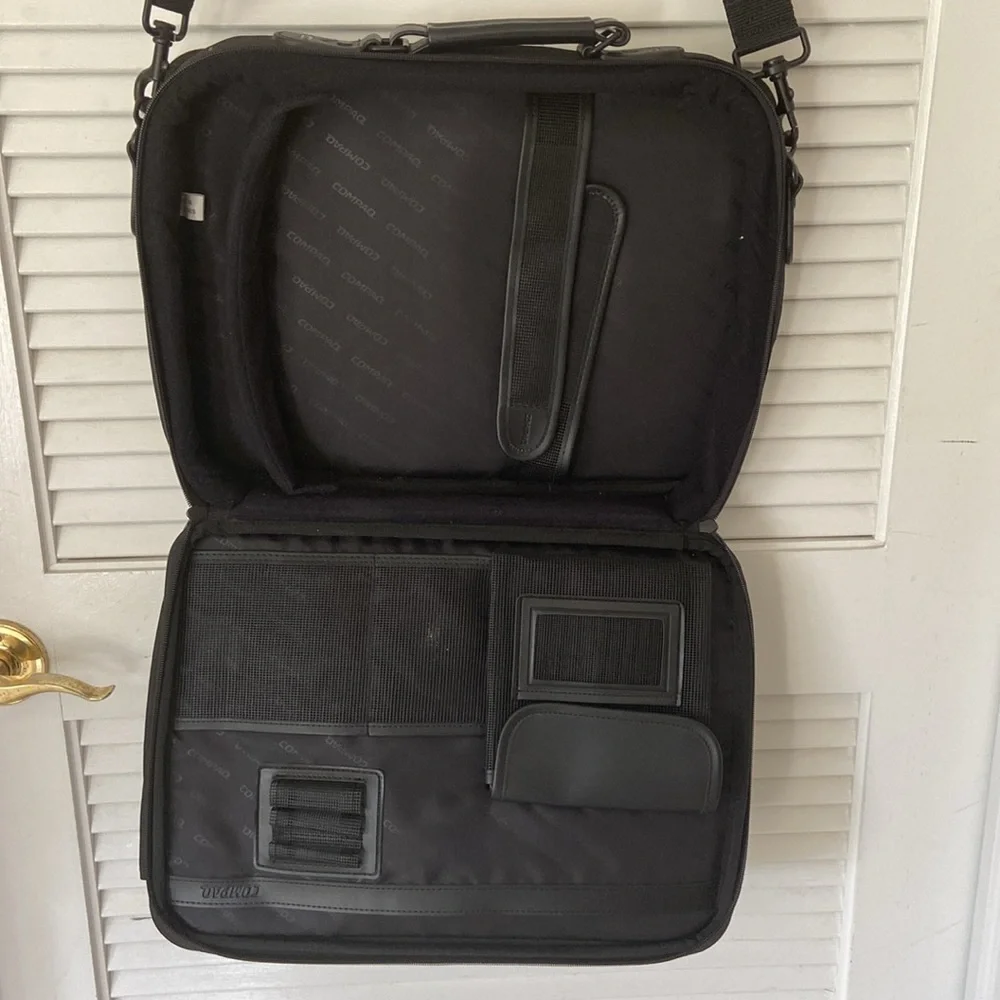 Vintage Compaq laptop bag